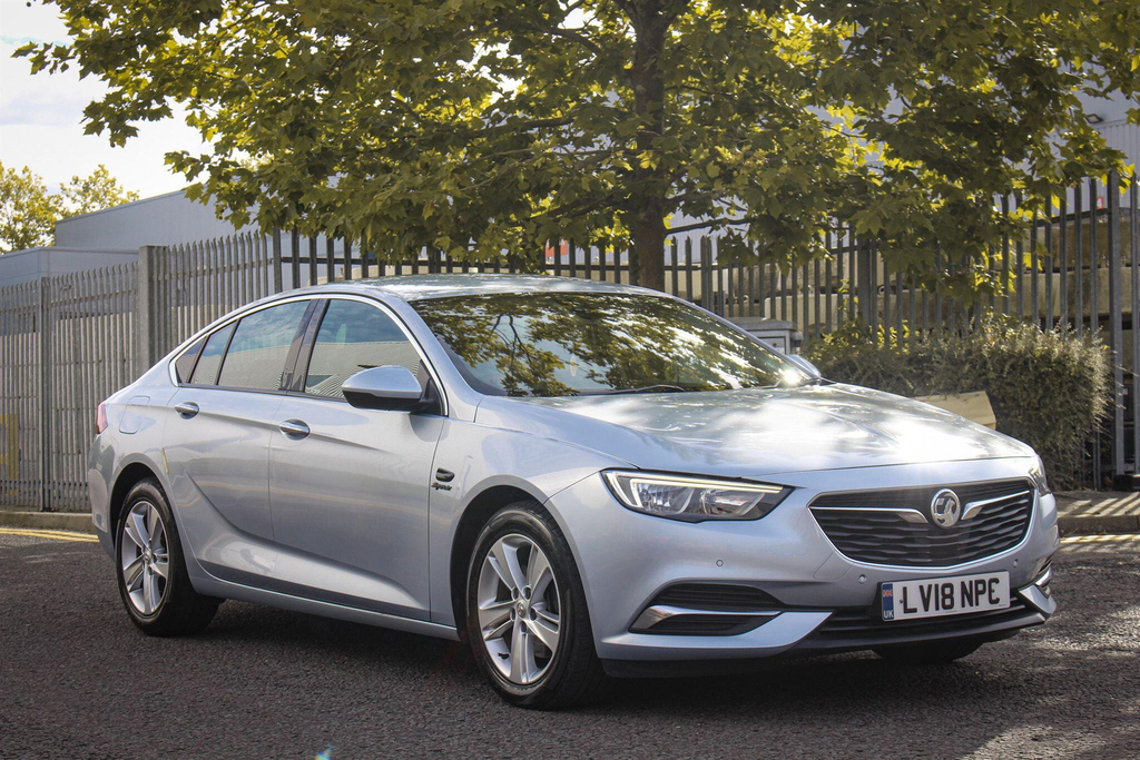 Vauxhall Insignia Gransport 1.5L Sri 163 Bhp White #12