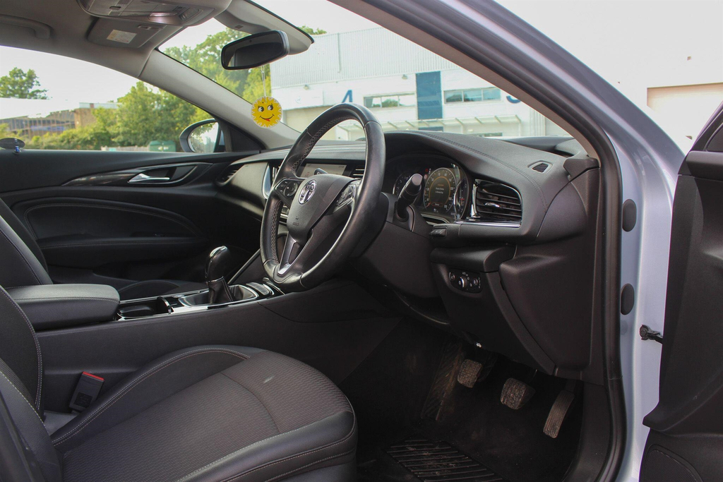 Vauxhall Insignia Gransport 1.5L Sri 163 Bhp White #30