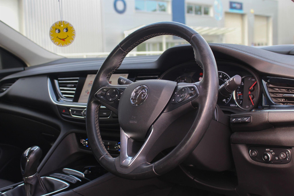 Vauxhall Insignia Gransport 1.5L Sri 163 Bhp White #57