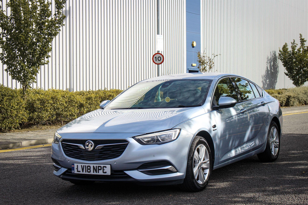 Vauxhall Insignia Gransport 1.5L Sri 163 Bhp White #17