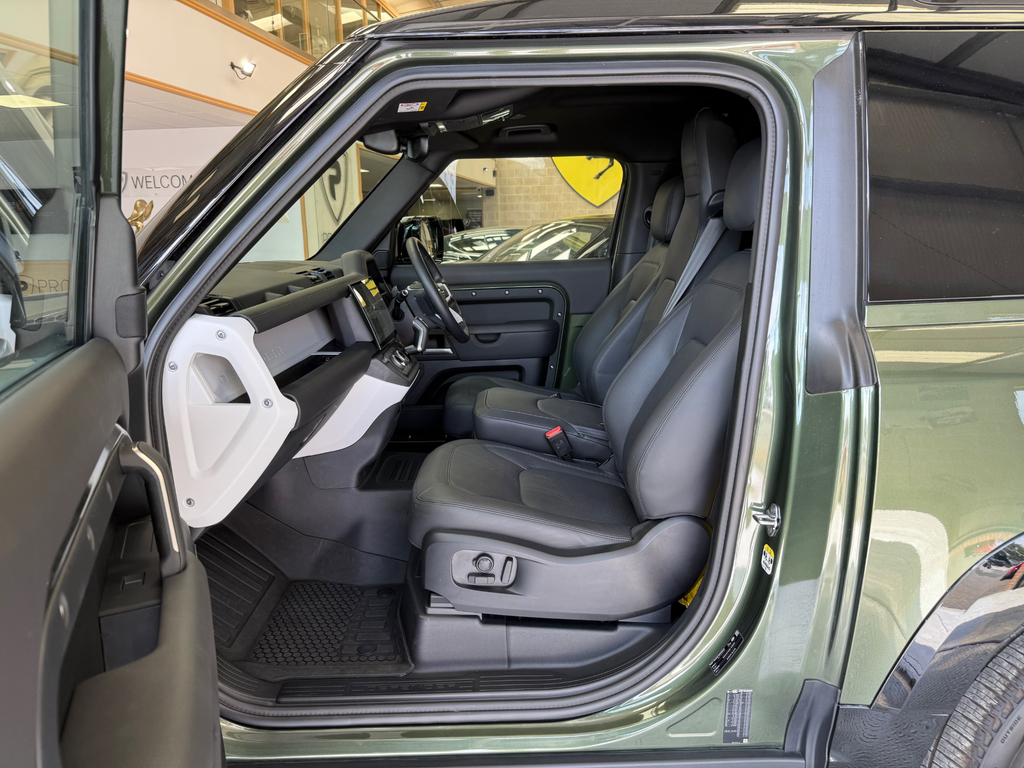 Land Rover Defender 90 3.0 D250 Hard Top X-dynamic Se 3 Seat Grey #29