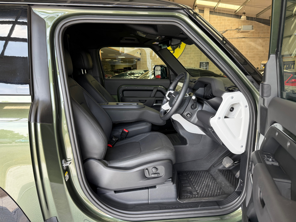 Land Rover Defender 90 3.0 D250 Hard Top X-dynamic Se 3 Seat Grey #19