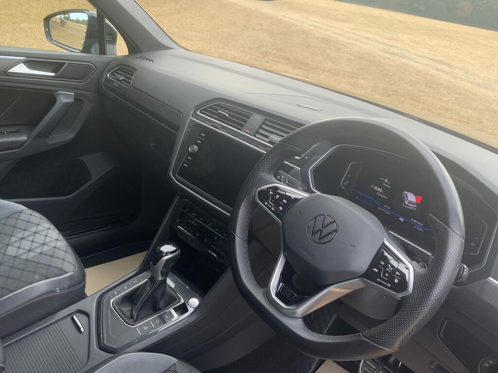 Volkswagen Tiguan 1.5 Etsi Mhev R-line Dsg Euro 6 Ss Black #20