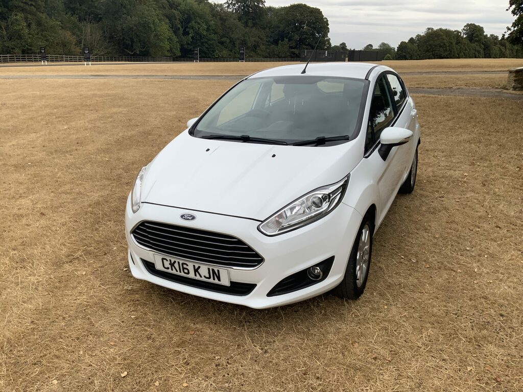 Ford Fiesta Zetec 1.0 Ecoboost Hatchback White #4
