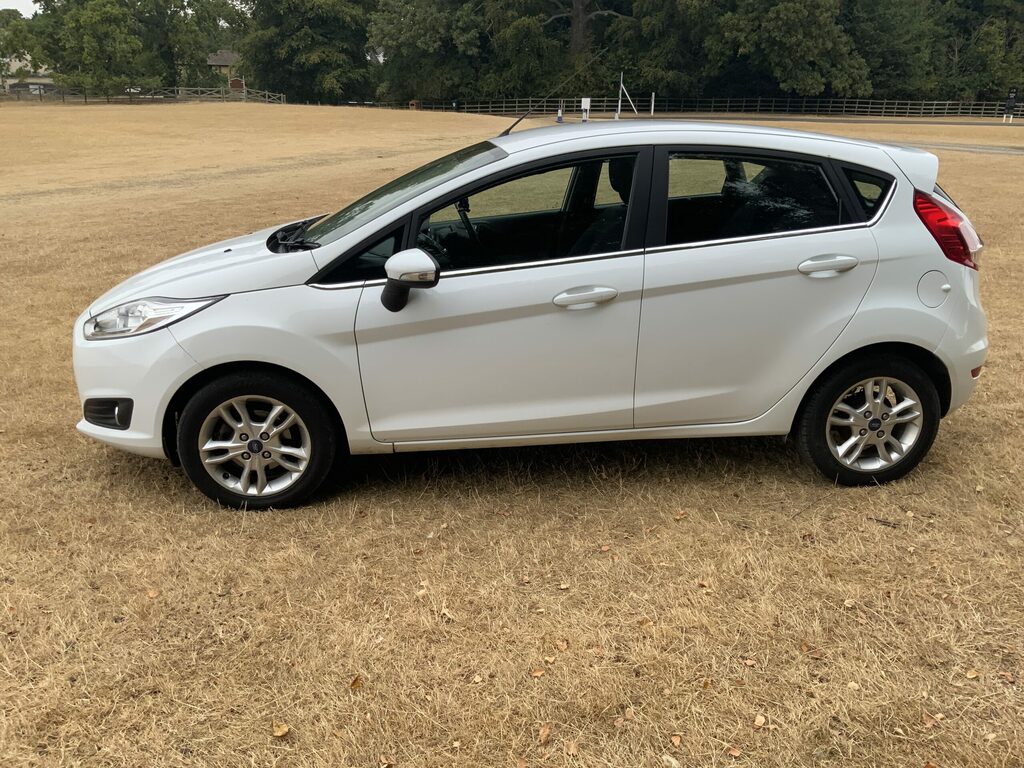 Ford Fiesta Zetec 1.0 Ecoboost Hatchback White #6