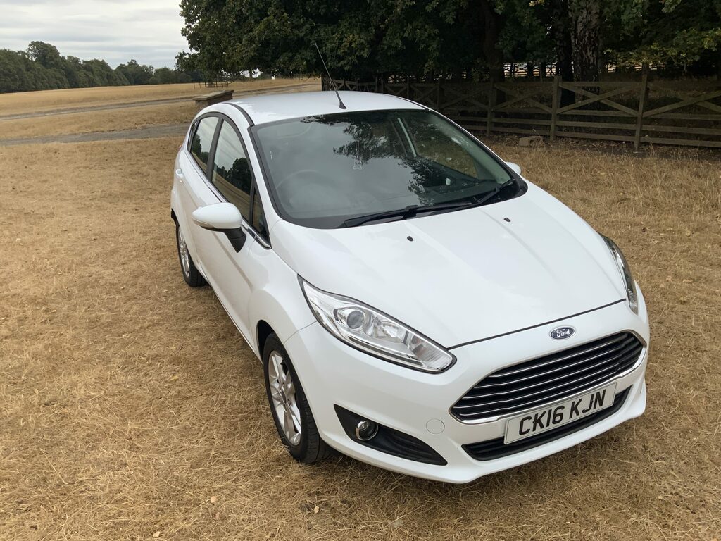 Ford Fiesta Zetec 1.0 Ecoboost Hatchback White #2