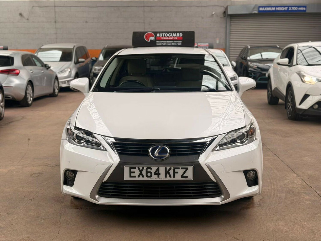 Lexus CT 1.8 Advance Cvt Hatchback White #2