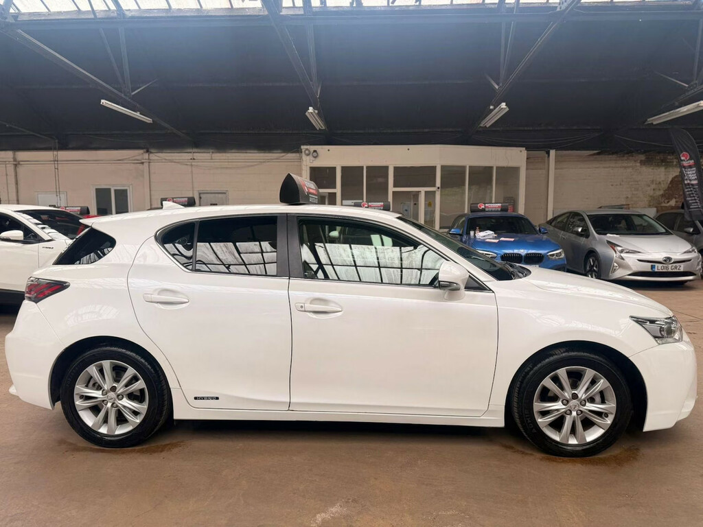 Lexus CT 1.8 Advance Cvt Hatchback White #6