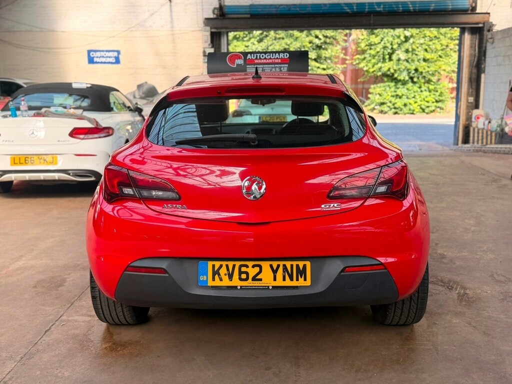 Vauxhall Astra GTC 2.0 Cdti Sri Coupe Euro 5 Ss White #10