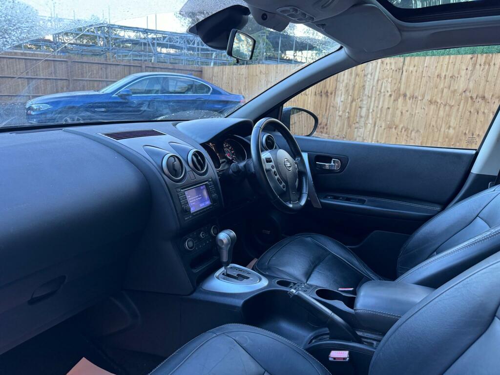 Nissan Qashqai Petrol Black #20