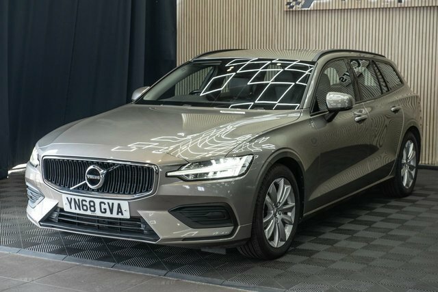 Volvo V60 2.0 D4 Momentum Estate Euro 6 S S YN68GVA Grey #4
