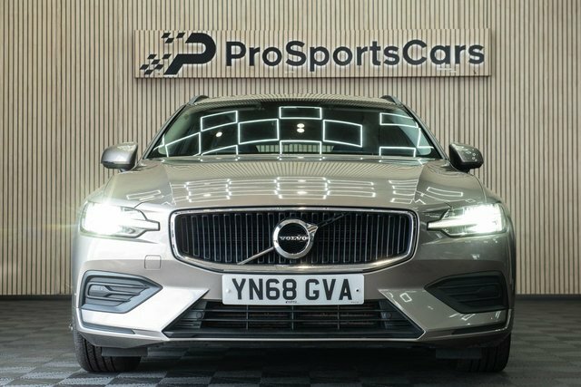 Volvo V60 2.0 D4 Momentum Estate Euro 6 S S YN68GVA Grey #2