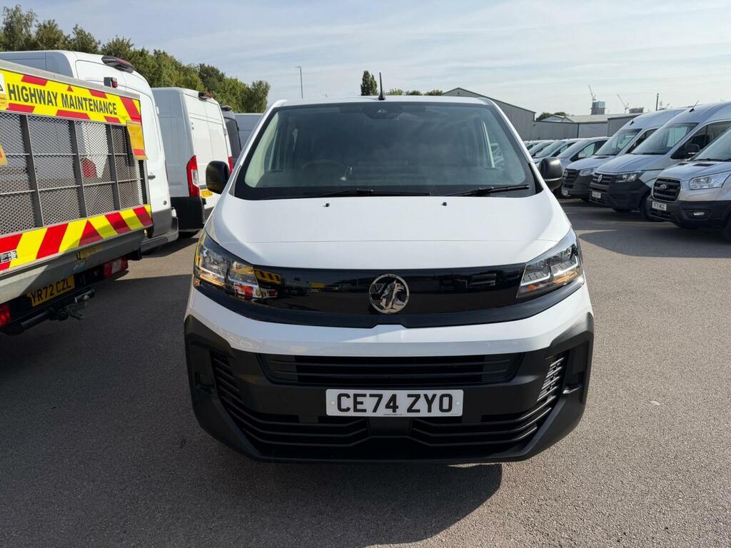 Vauxhall Vivaro 2.0 Turbo D Prime XL Crew Van Lwb Euro 6 6Dr White