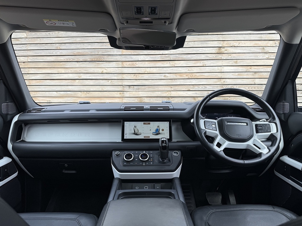 Land Rover Defender 110 202121 P300 Hse 7 Seater Pan Roof WIG3074 Black #4