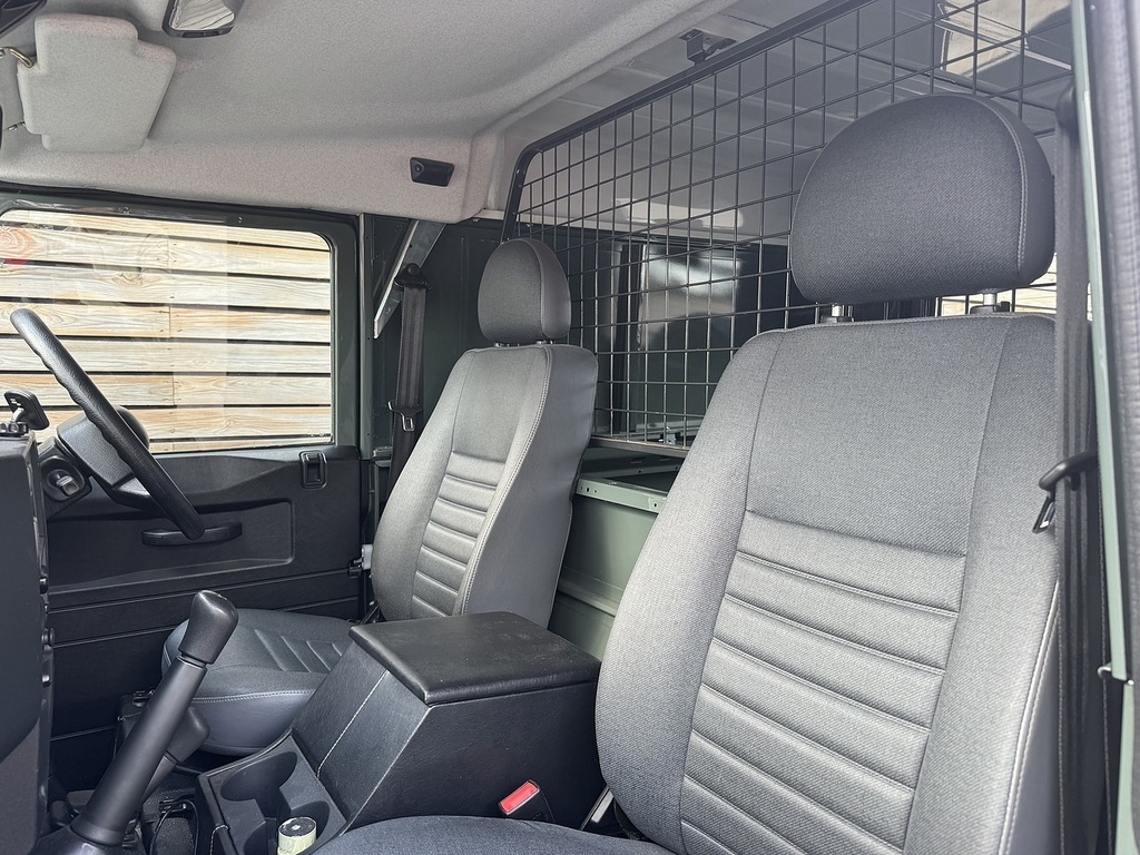 Land Rover Defender 90 Defender 90 Hard Top Td White #26