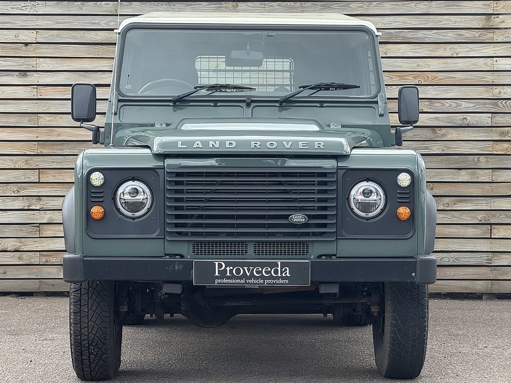 Land Rover Defender 90 Defender 90 Hard Top Td White #11