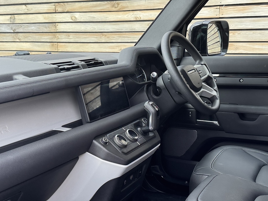 Land Rover Defender 110 P400e 110 X-dynamic Hse Grey #31