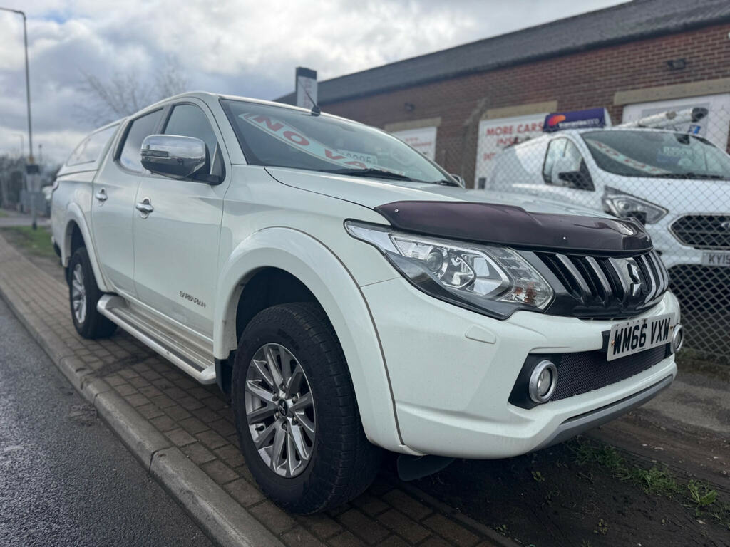 Mitsubishi L200 2.4 Di-d Dc Barbarian 4Wd Euro 6 WM66VXW White