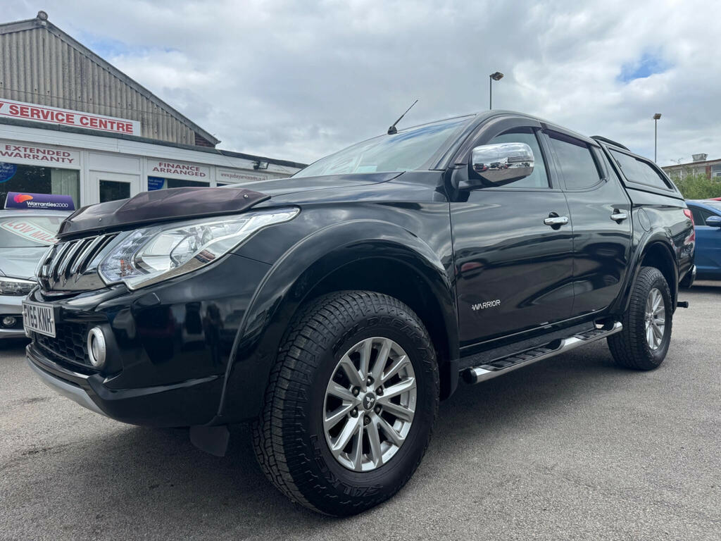 Mitsubishi L200 2.4 Di-d Dc Warrior 4Wd Euro 5 FY65KNH Black #3
