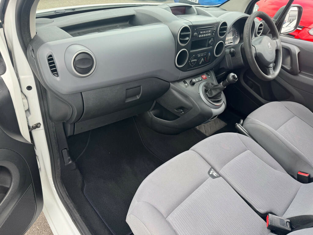 Peugeot Partner Hdi S L2 750 Red #12