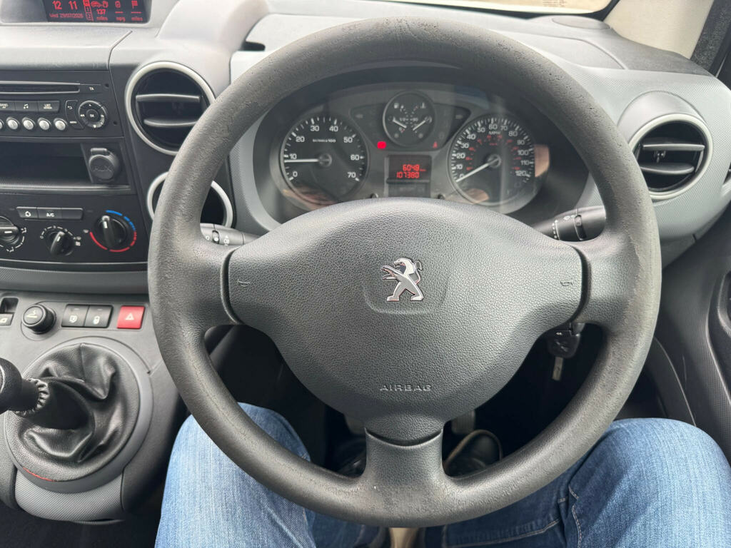 Peugeot Partner Hdi S L2 750 Red #40