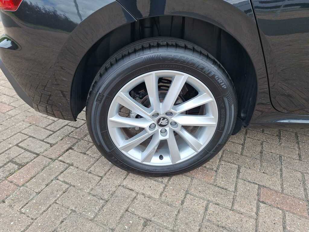 Skoda Kamiq Se Edition Blue #4