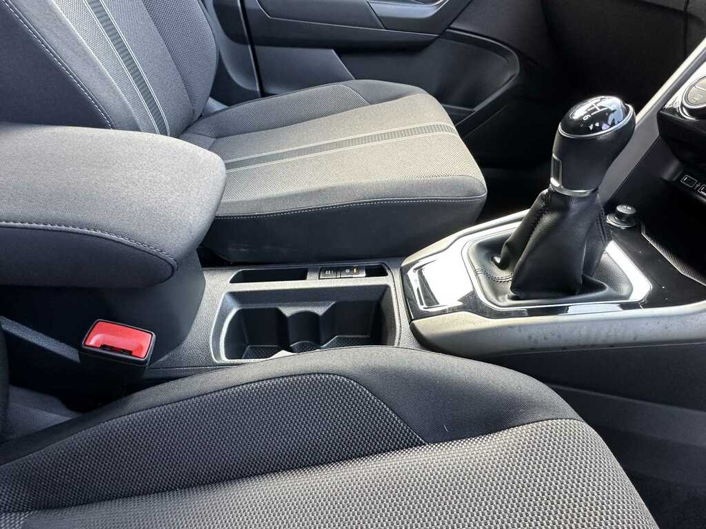 Volkswagen T-Roc T-roc Se Tsi Red #15