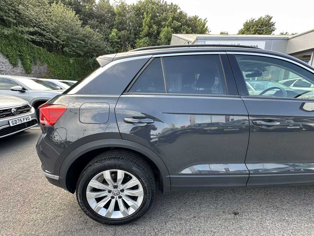 Volkswagen T-Roc T-roc Se Tsi Red #24