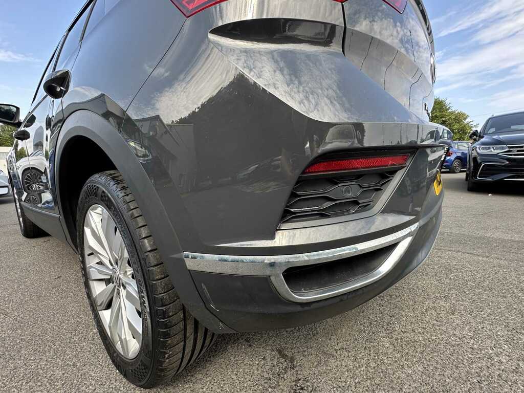 Volkswagen T-Roc T-roc Se Tsi Red #23