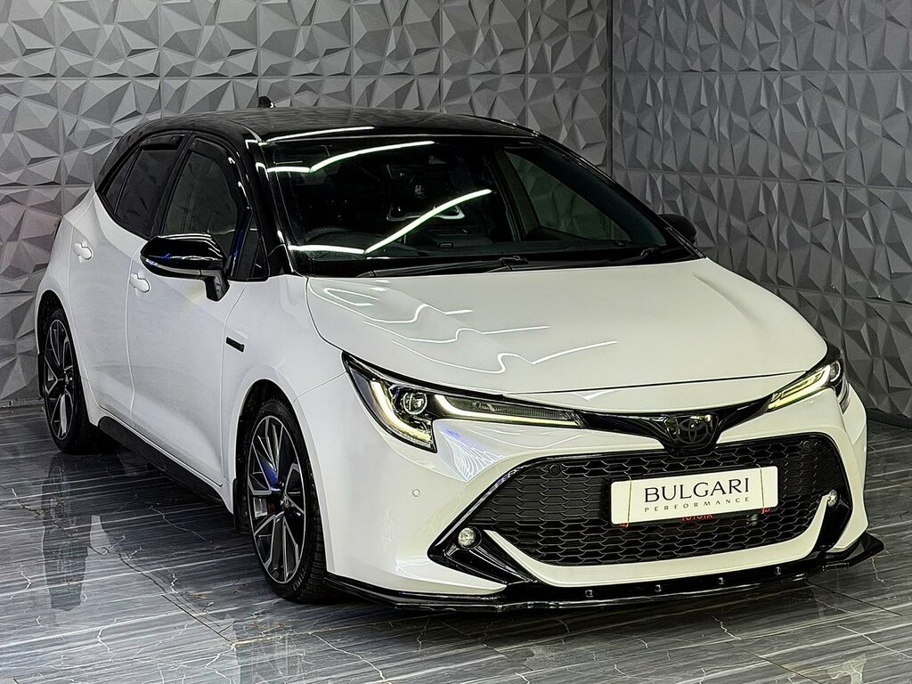 Toyota Corolla Top Spec Pearl White Hud U969 White #3