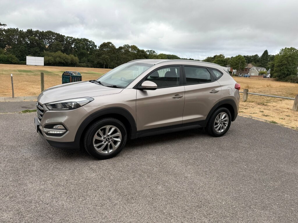 Hyundai Tucson 1.7 Crdi Blue Drive Se Suv Euro CX65UDY Beige #4