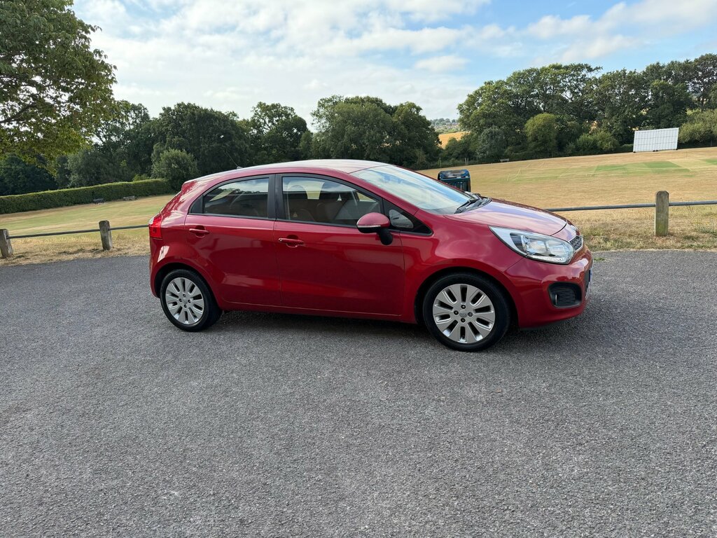 Kia RIO 1.4 Crdi Ecodynamics 2 Hatchback Red #2