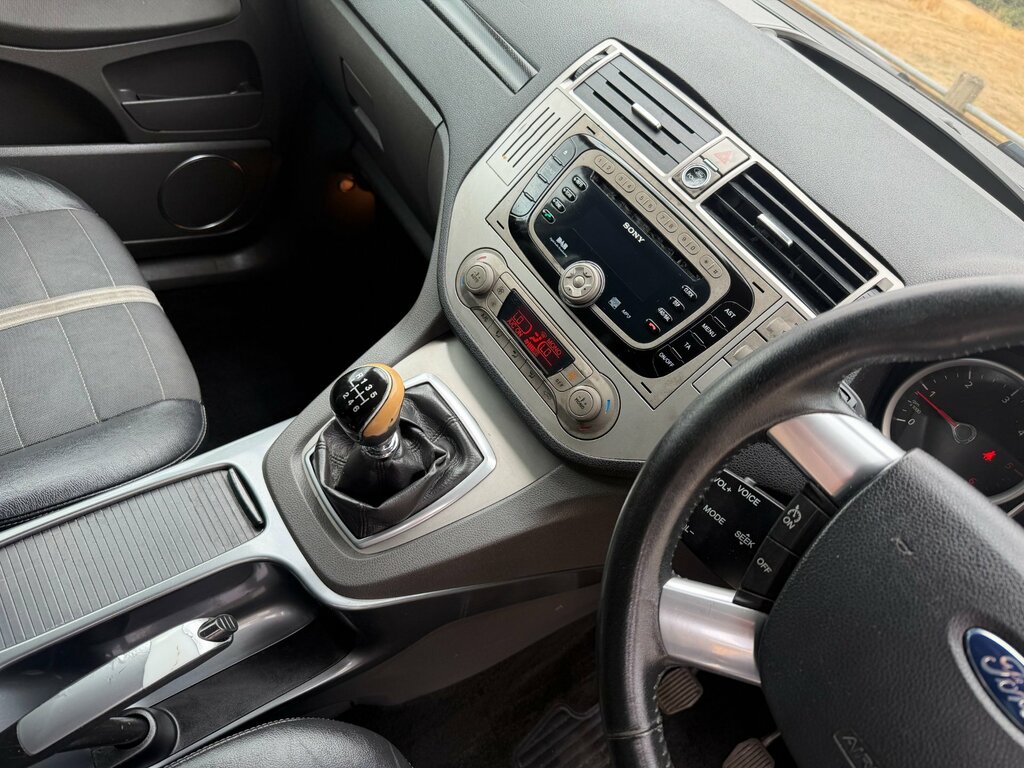 Ford Kuga 2.0 Tdci Titanium Suv Awd Euro 5 Black #13