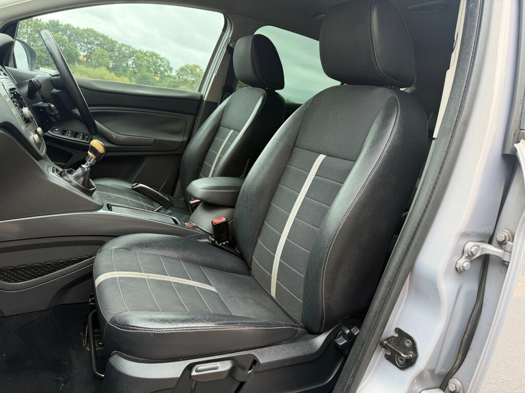 Ford Kuga 2.0 Tdci Titanium Suv Awd Euro 5 Black #9