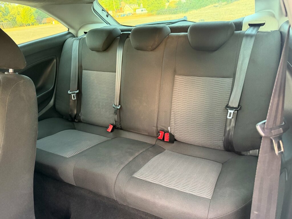 Seat Ibiza 1.6 Tdi Cr Sportrider Sportcoupe Silver #9