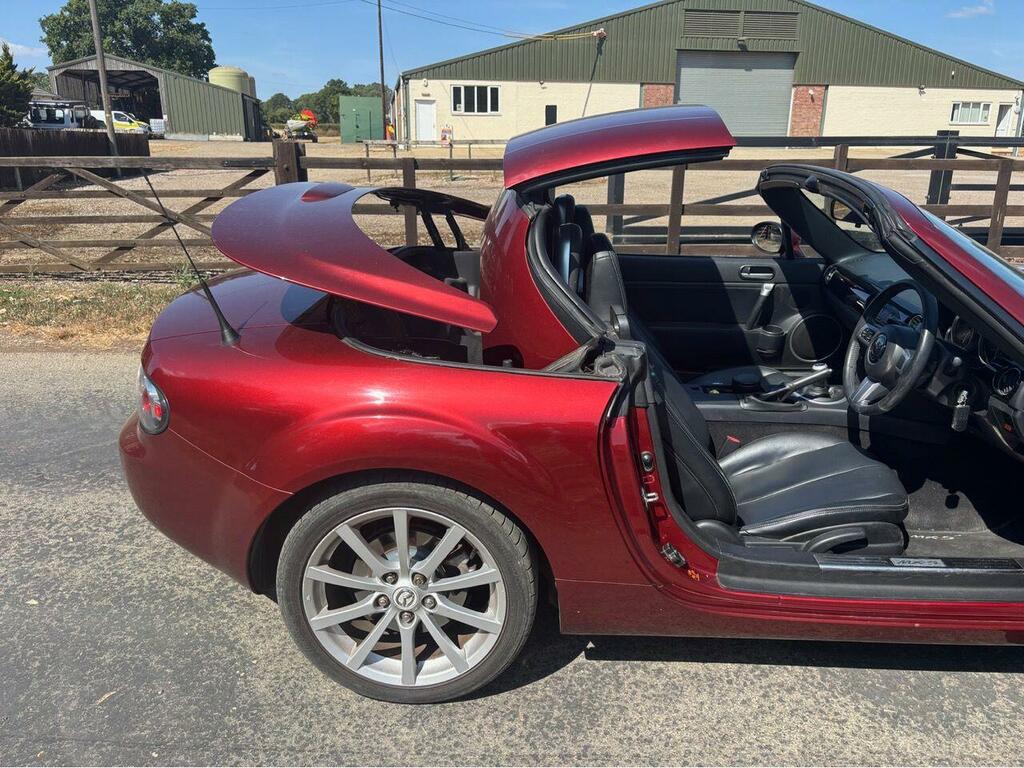 Mazda MX-5 Sport Red