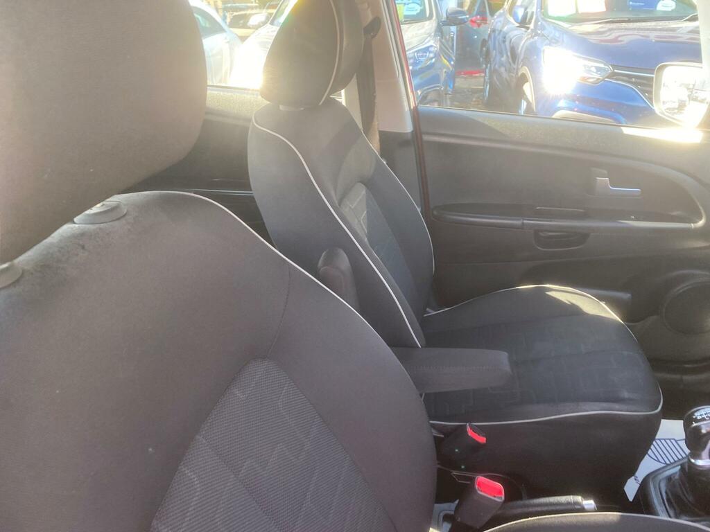 Kia Venga 1.4 Sr7 Mpv Euro 6 Ss 89 Bhp Silver #55