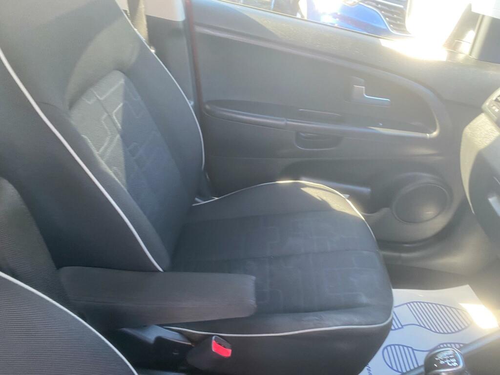 Kia Venga 1.4 Sr7 Mpv Euro 6 Ss 89 Bhp Silver #48