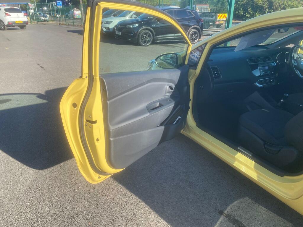 Kia RIO 1.2 Sr7 83 Bhp Euro 6 Ulez Compliant Clean Air White #26