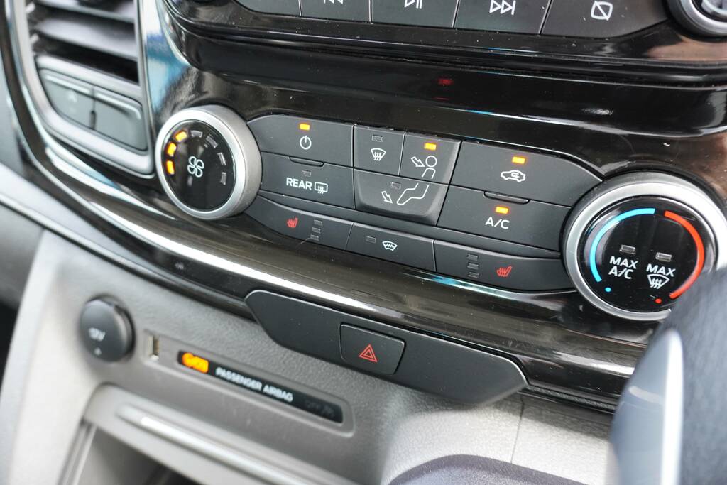 Ford Tourneo Custom 2.0 320 Ecoblue Zetec L1 Euro 6 Ss 5Dr, 8 Silver #6
