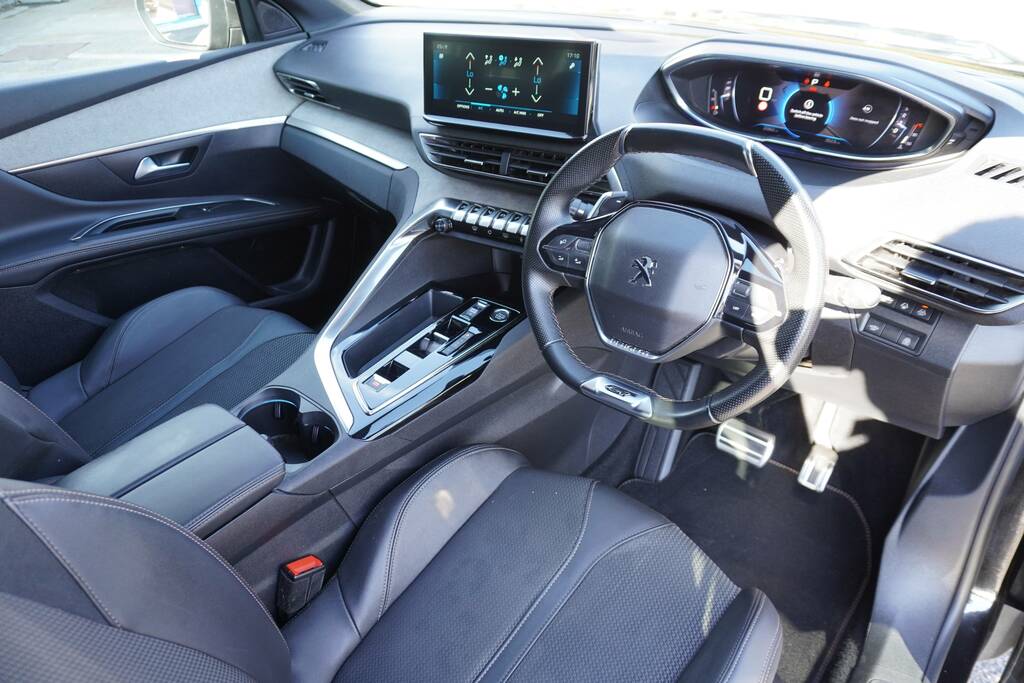 Peugeot 5008 1.5 Bluehdi Gt Eat Euro 6 Ss Black #3