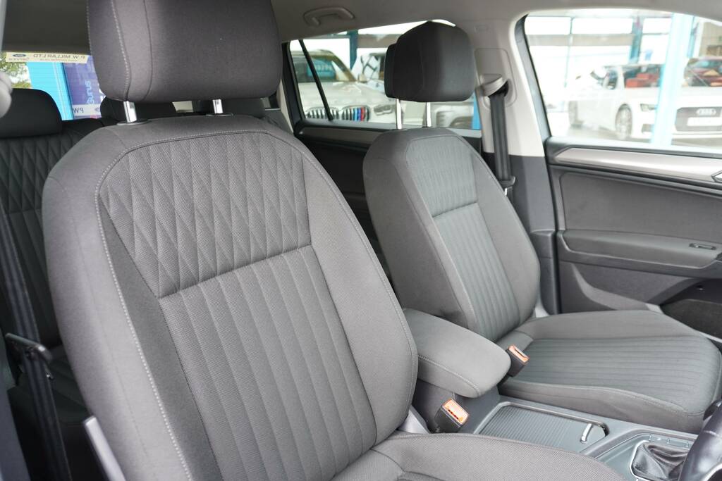 Volkswagen Tiguan Allspace 1.5 Tsi Life Dsg Euro 6 Ss Grey #6