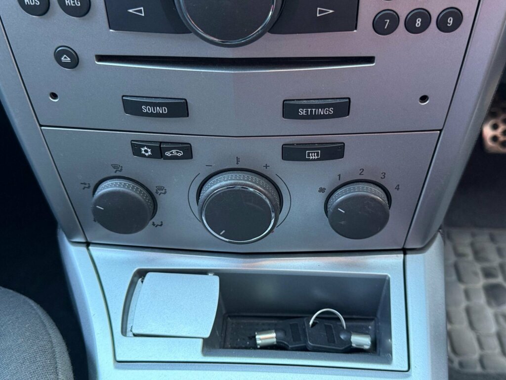 Vauxhall Astra 1.9 Cdti 16V Sri 150 Exterior Pack Silver #18