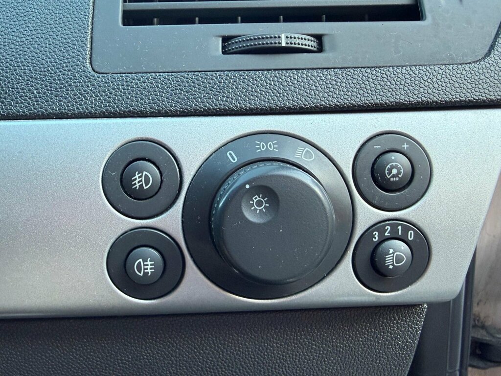 Vauxhall Astra 1.9 Cdti 16V Sri 150 Exterior Pack Silver #10