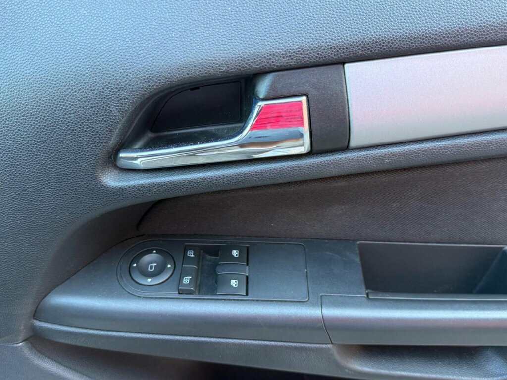 Vauxhall Astra 1.9 Cdti 16V Sri 150 Exterior Pack Silver #9
