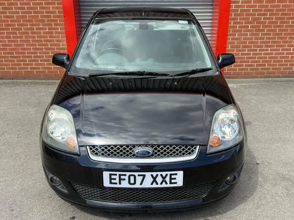 Ford Fiesta Hatchback 1.4 Zetec Climate 200757 Red #3