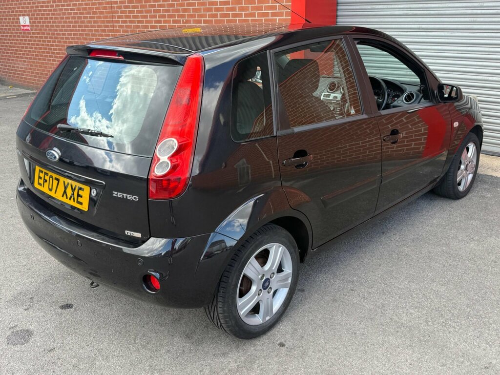 Ford Fiesta Hatchback 1.4 Zetec Climate 200757 Red #33