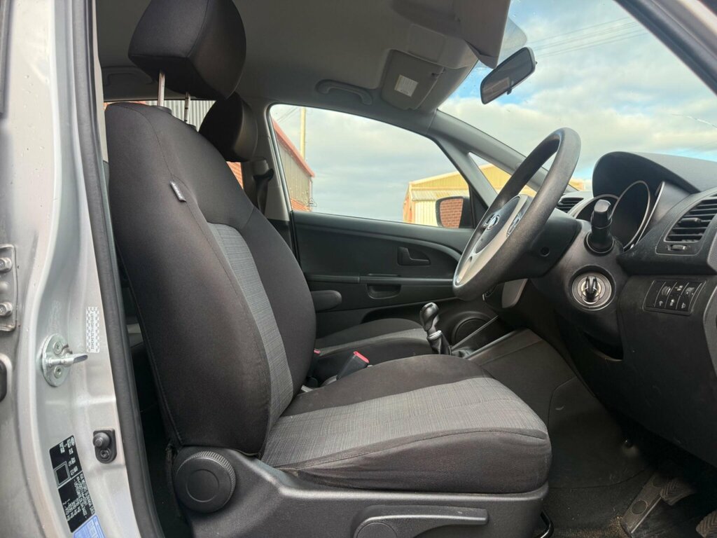 Kia Venga 1.6 3 Mpv Euro 5 Sat Nav 123 Bh Black #21