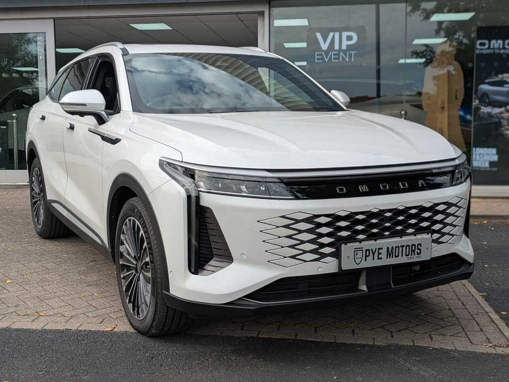 Omoda 9 1.5T Shs 34.46Kwh Noble Suv Plug-in Hyb White