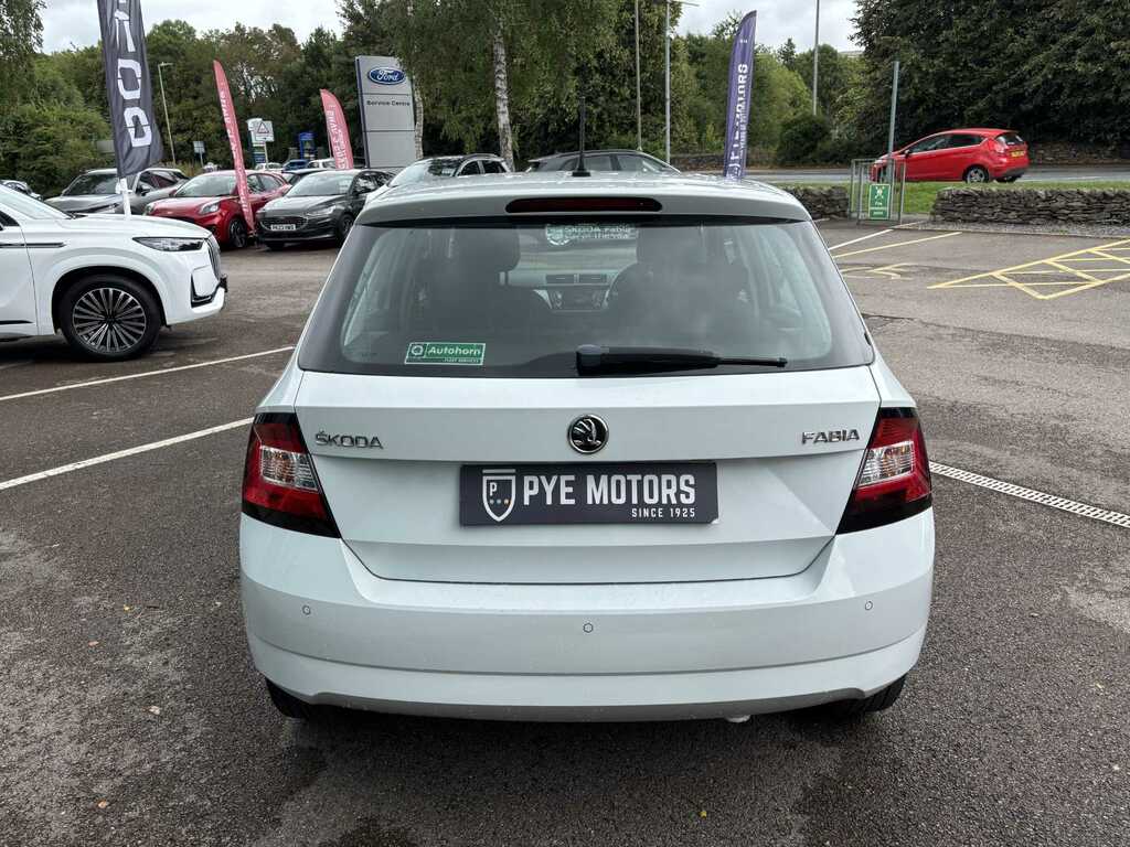Skoda Fabia 1.2 Tsi Se Hatchback Euro 6 Ss White #6
